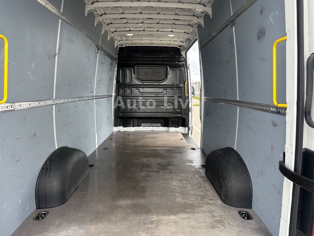 Volkswagen Crafter 2023