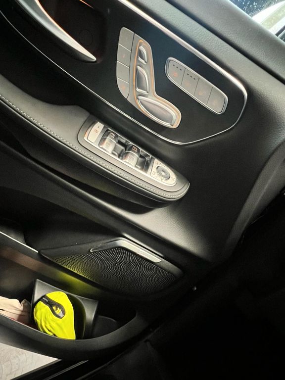 Mercedes-Benz V 300 2023