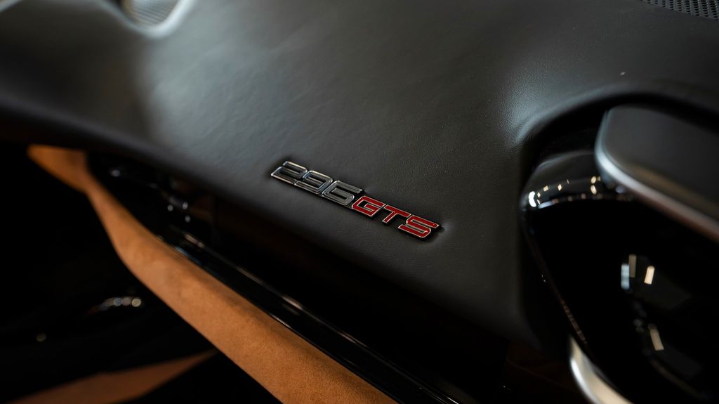 Ferrari 296 GTS 2024