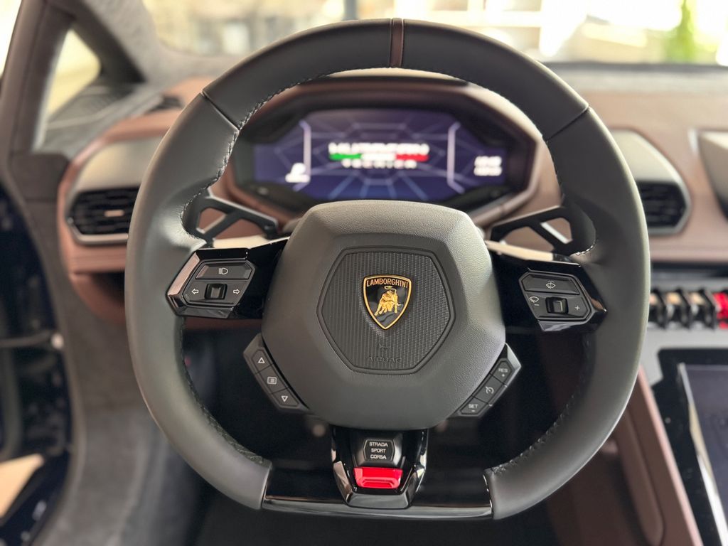 Lamborghini Huracán 2024