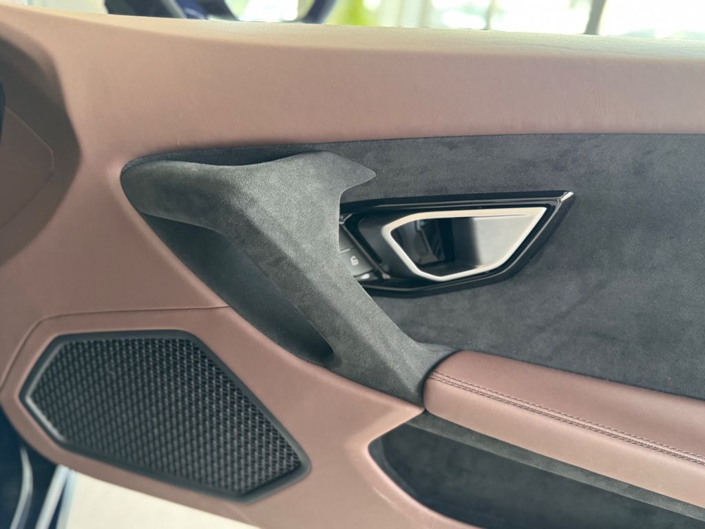 Lamborghini Huracán 2024