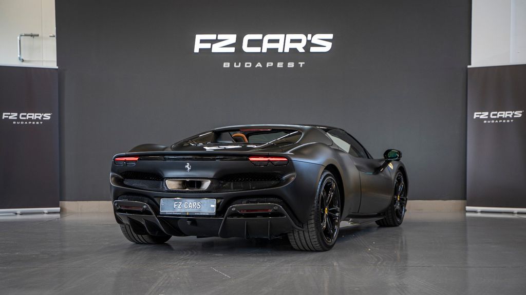 Ferrari 296 GTS 2024