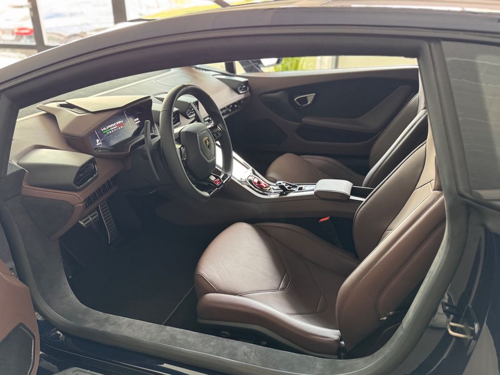Lamborghini Huracán 2024