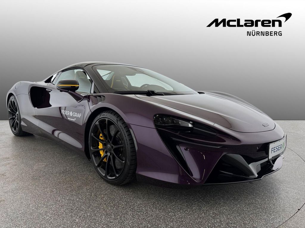 McLaren Artura 2025