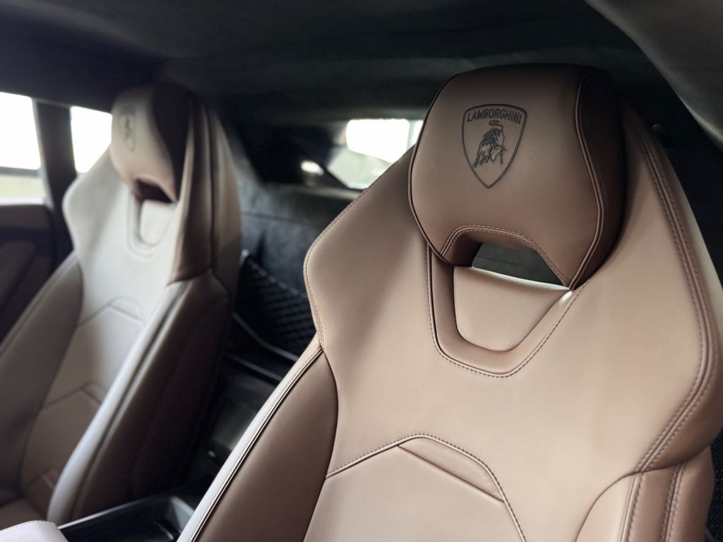 Lamborghini Huracán 2024