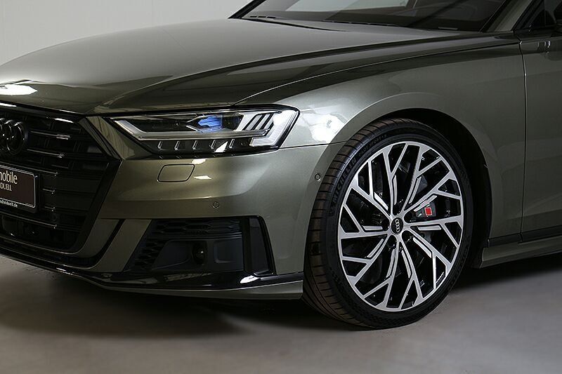 Audi S8 2021