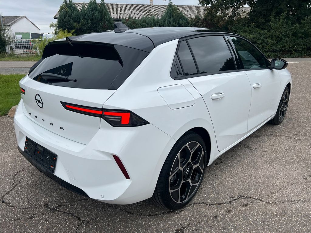 Opel Astra 2024
