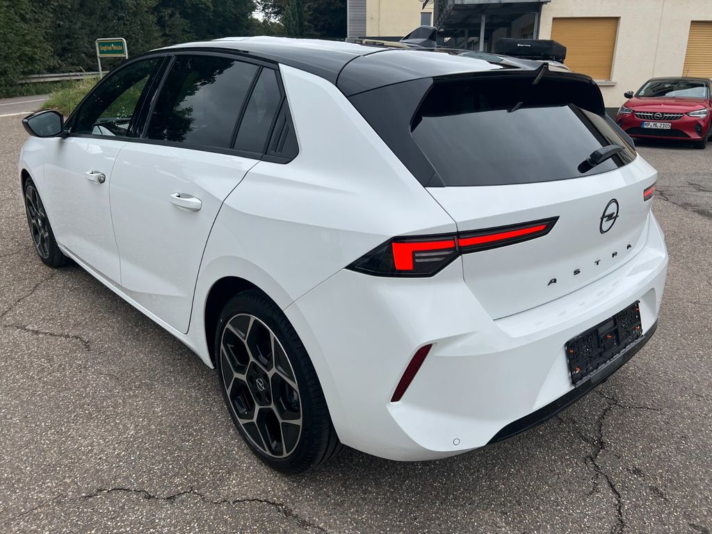 Opel Astra 2024