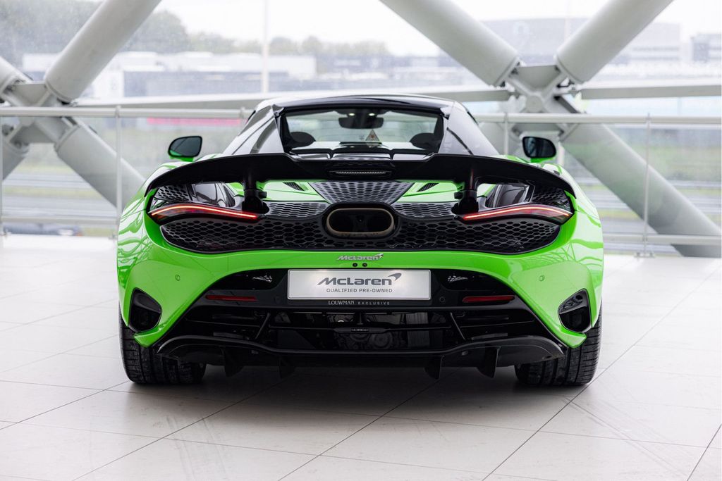 McLaren 750S 2025