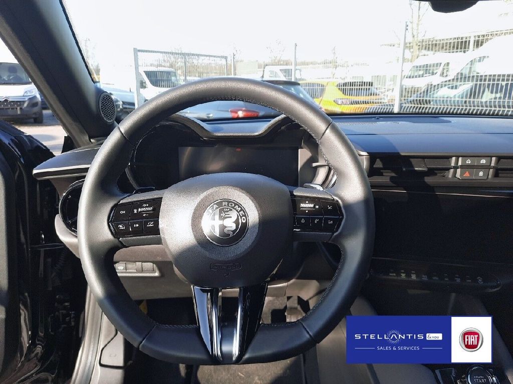 Alfa Romeo Junior 2025