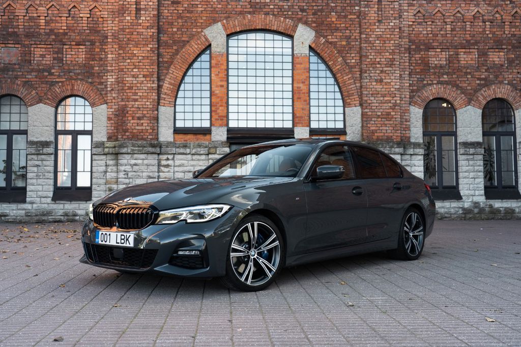 BMW 320 2019