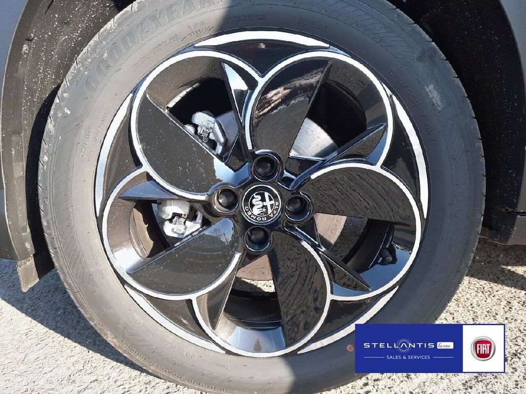 Alfa Romeo Junior 2025