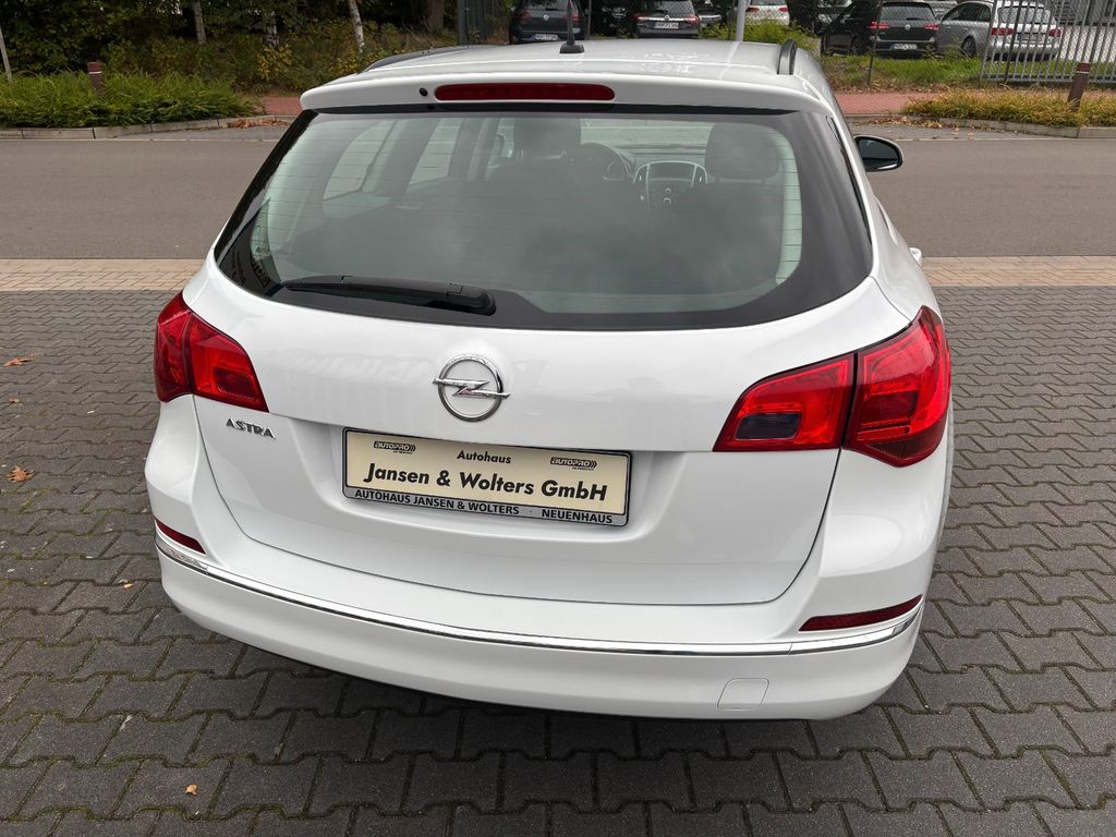 Opel Astra 2015