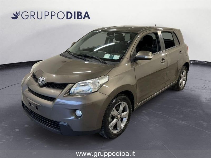 Toyota Urban Cruiser 2012