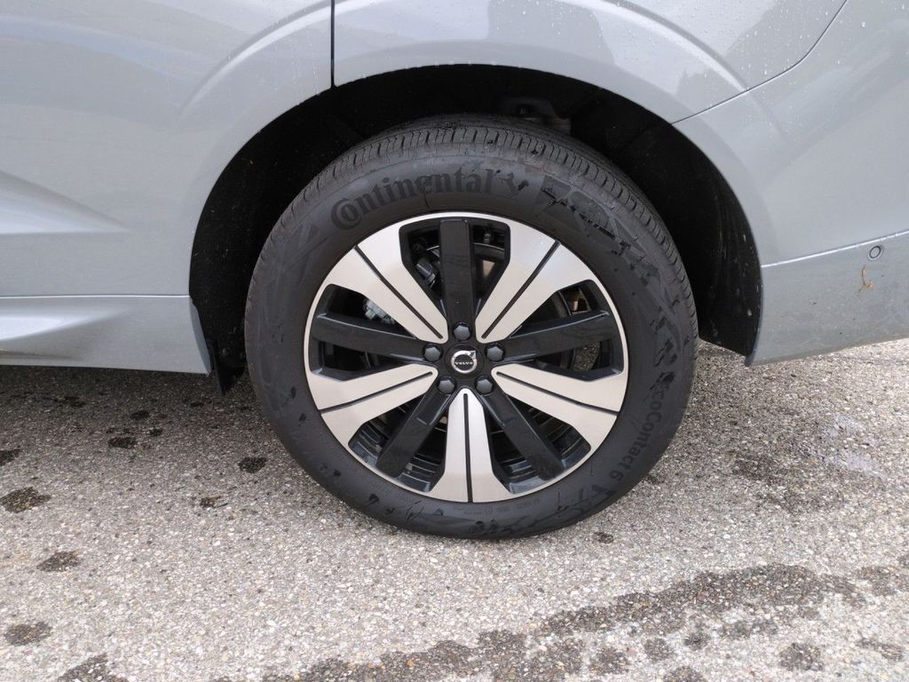 Volvo XC60 2025