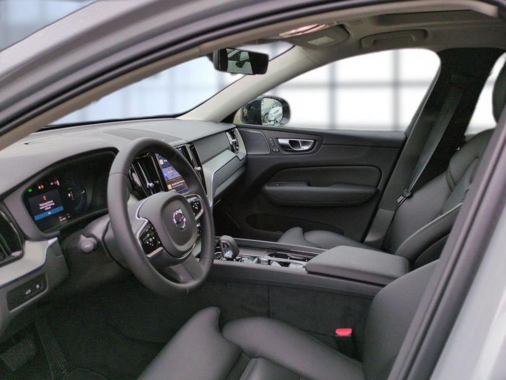 Volvo XC60 2025
