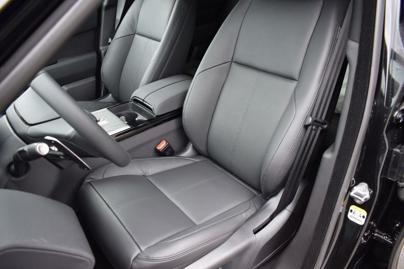 Land Rover Range Rover Velar 2025