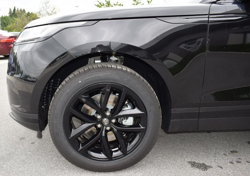 Land Rover Range Rover Velar 2025