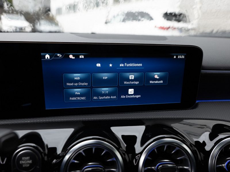 Mercedes-Benz A 220 2024