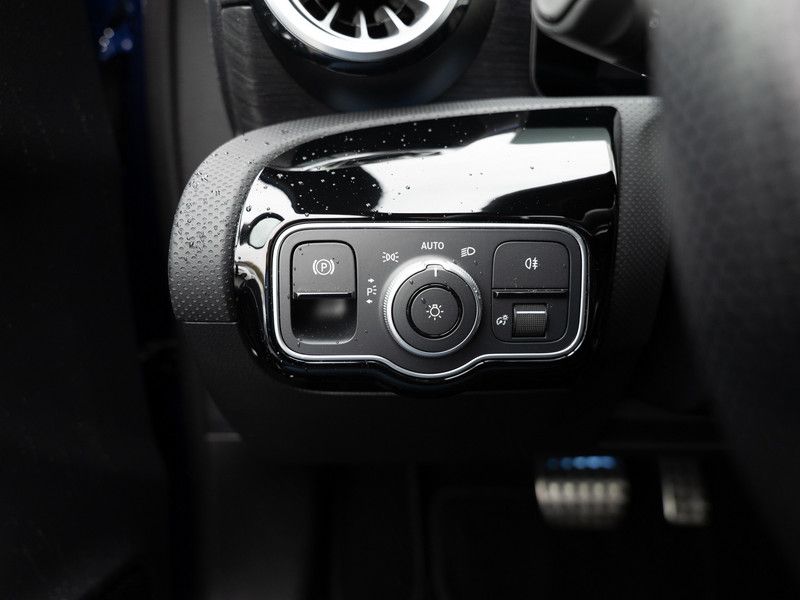 Mercedes-Benz A 220 2024