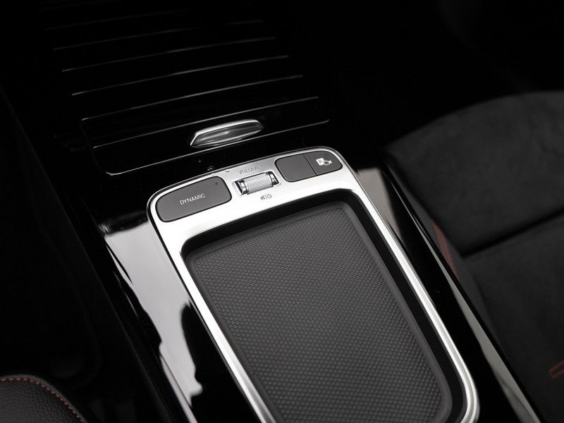 Mercedes-Benz A 220 2024