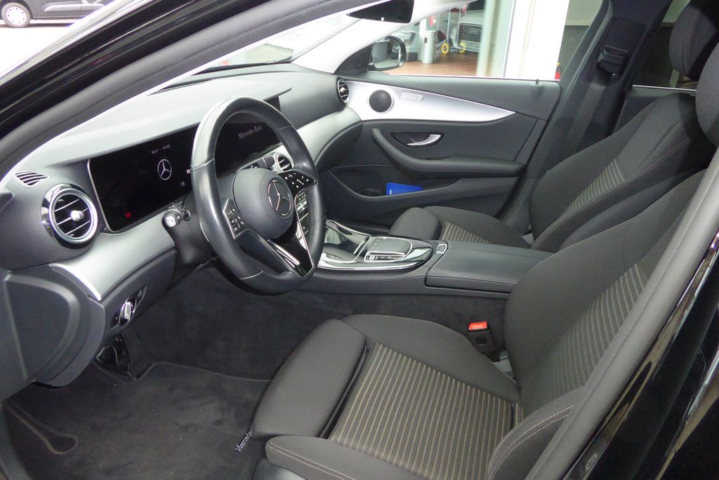 Mercedes-Benz E 300 2022