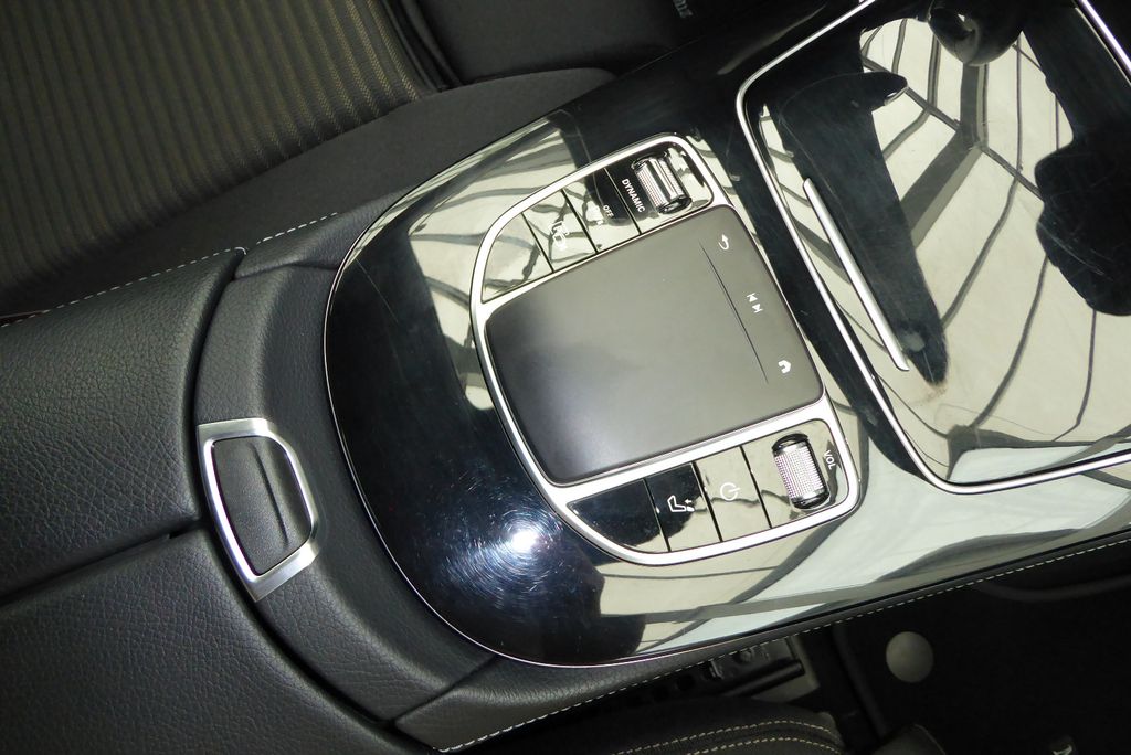 Mercedes-Benz E 300 2022