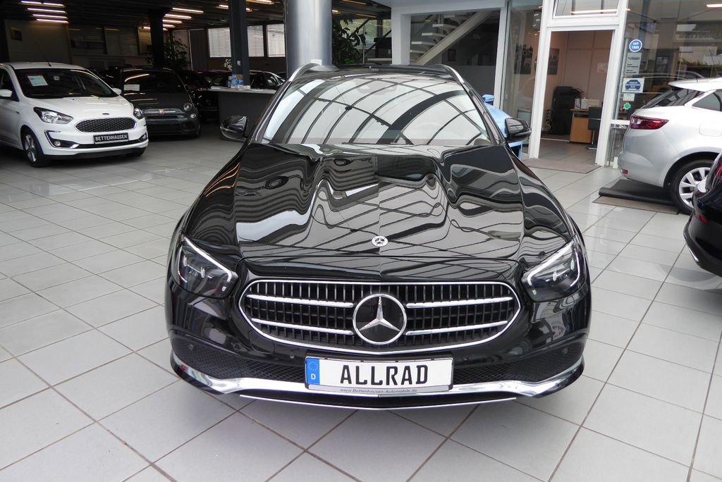 Mercedes-Benz E 300 2022