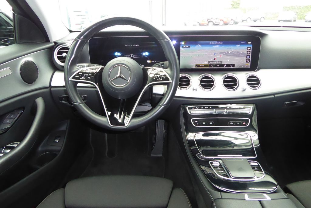 Mercedes-Benz E 300 2022