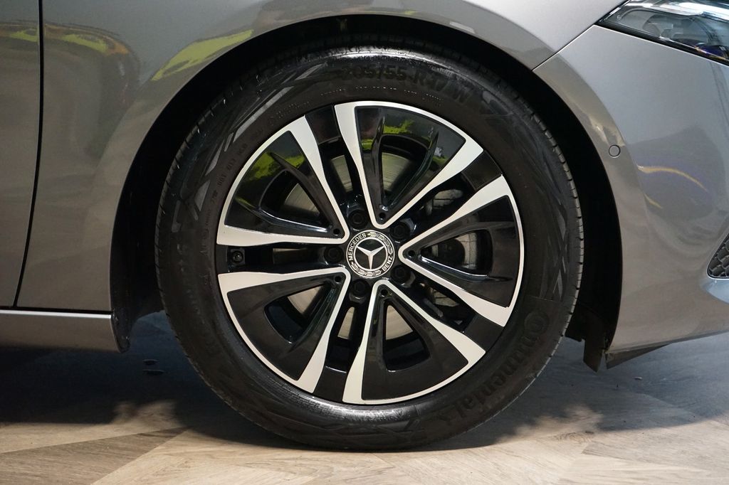 Mercedes-Benz A 200 2024