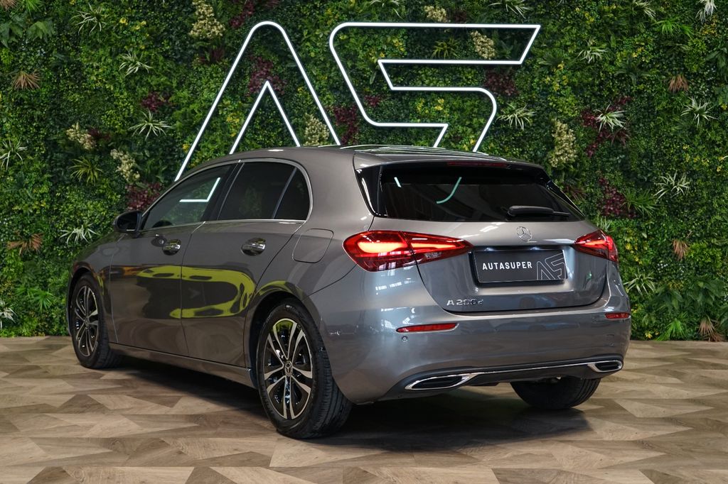 Mercedes-Benz A 200 2024