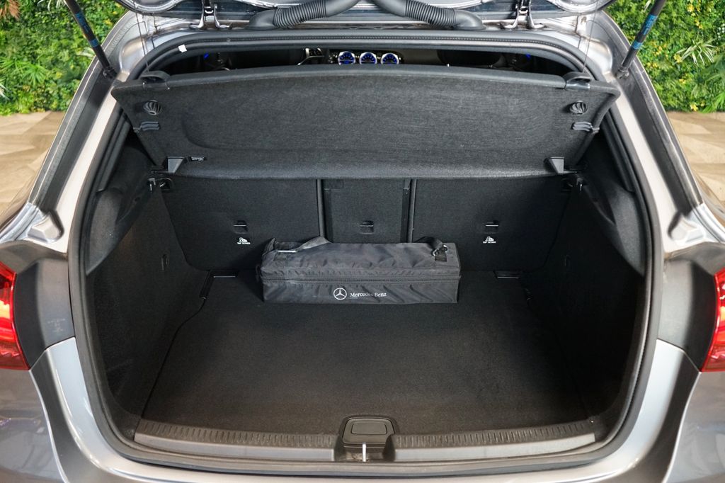 Mercedes-Benz A 200 2024