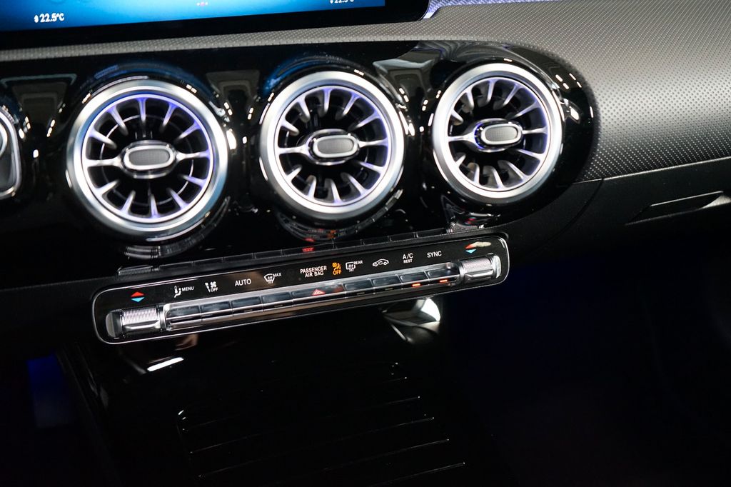 Mercedes-Benz A 200 2024