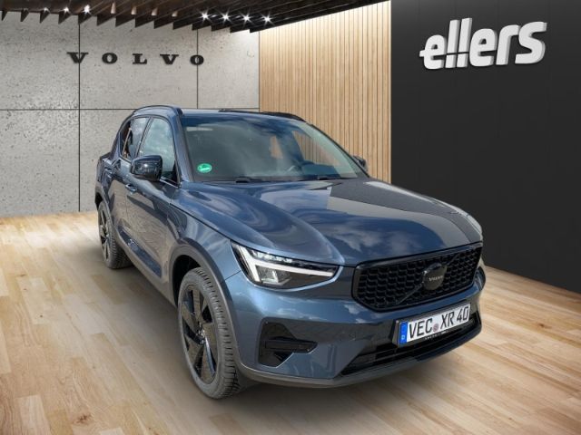 Volvo XC40 2025