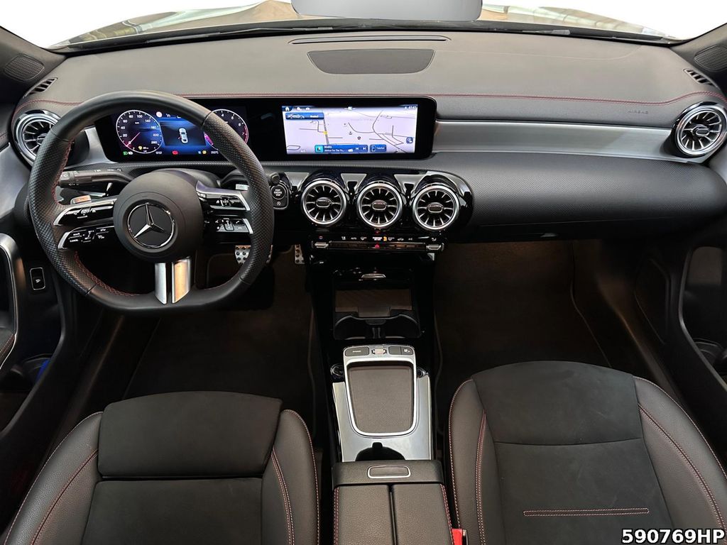 Mercedes-Benz CLA 220 2024