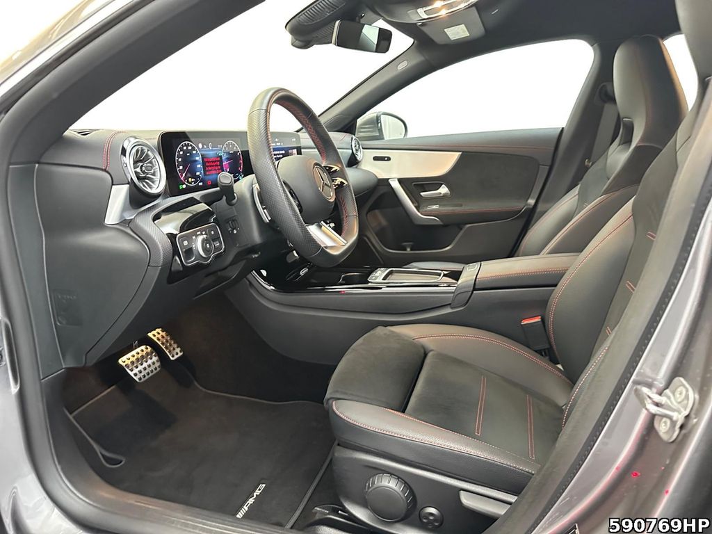Mercedes-Benz CLA 220 2024