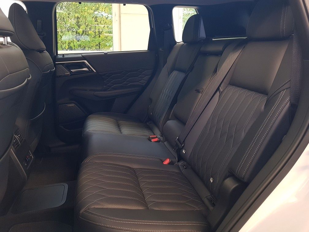 Mitsubishi Outlander 2025