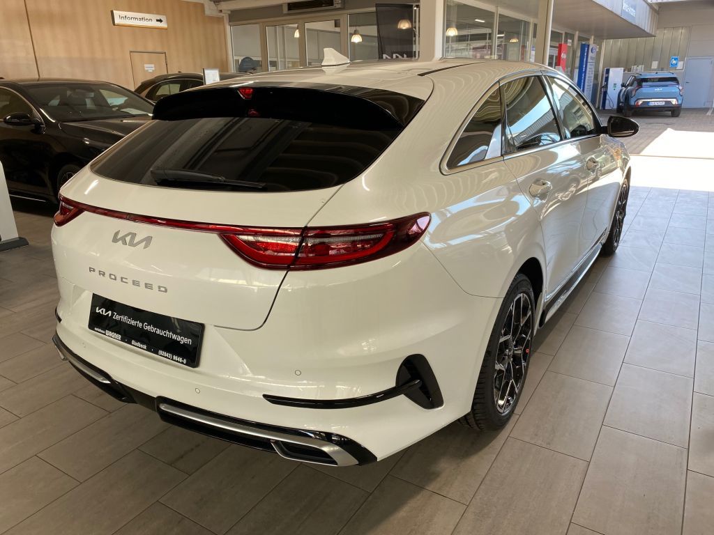 Kia pro cee'd / ProCeed 2025