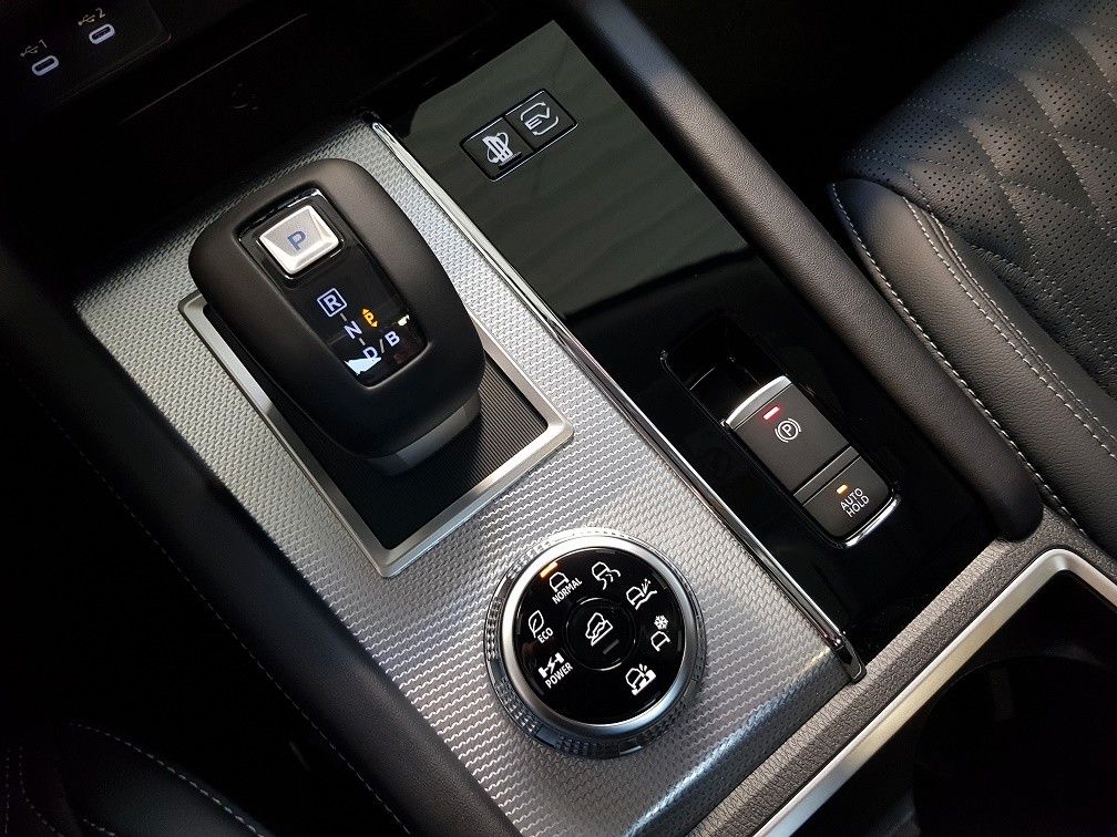 Mitsubishi Outlander 2025