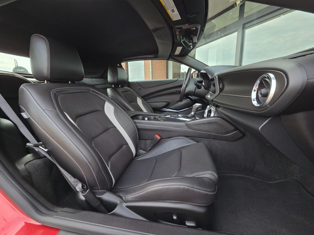 Chevrolet Camaro 2023