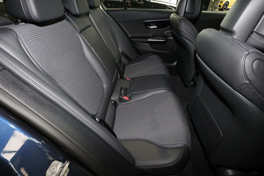 Mercedes-Benz C 200 2024