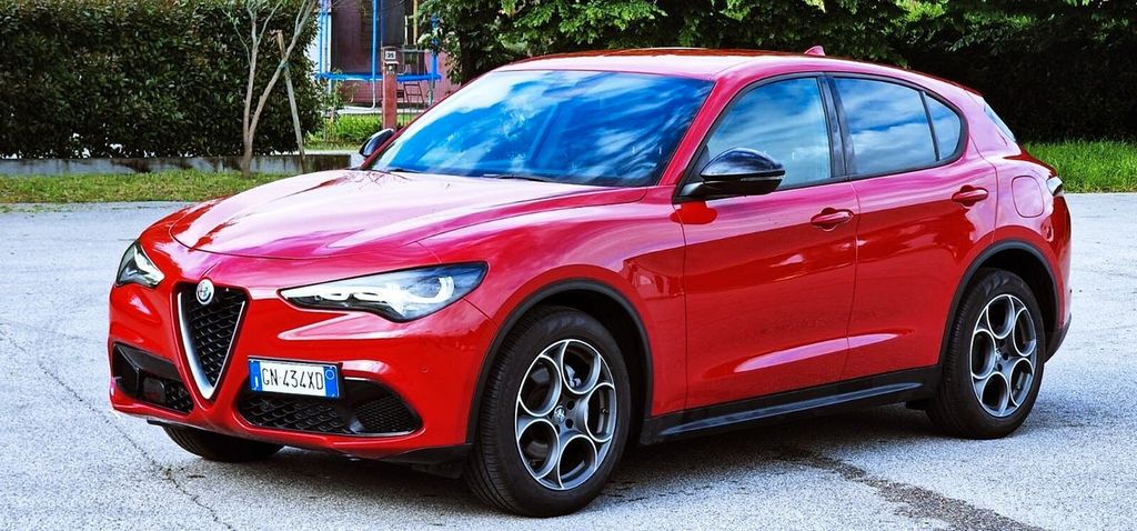Alfa Romeo Stelvio 2023