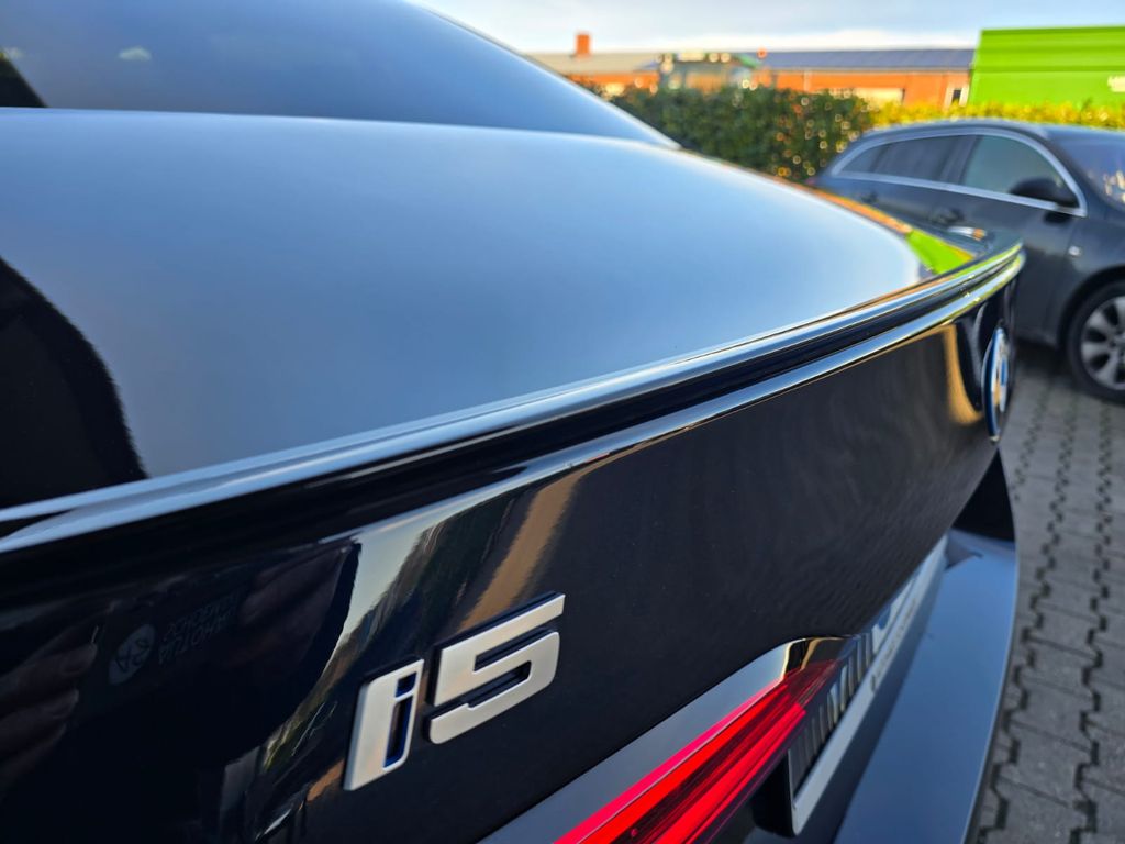 BMW i5 2024