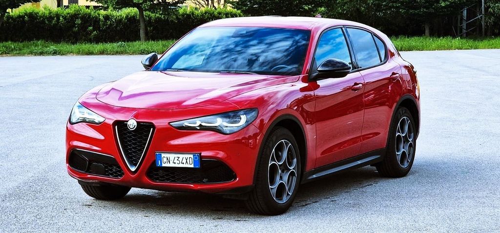 Alfa Romeo Stelvio 2023