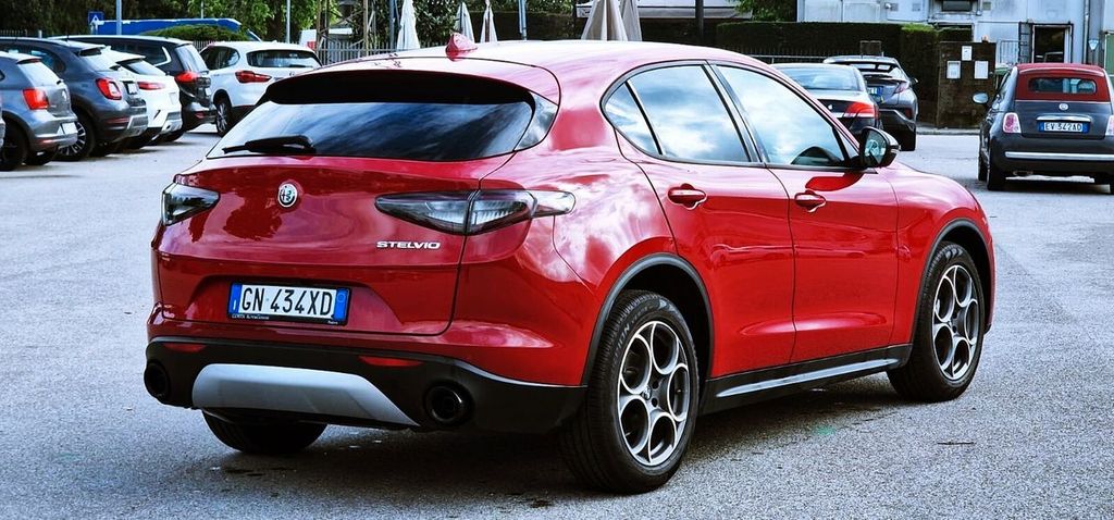Alfa Romeo Stelvio 2023