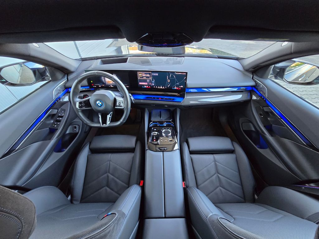 BMW i5 2024
