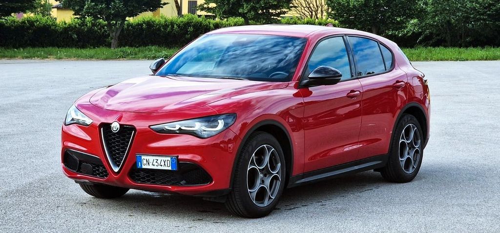 Alfa Romeo Stelvio 2023