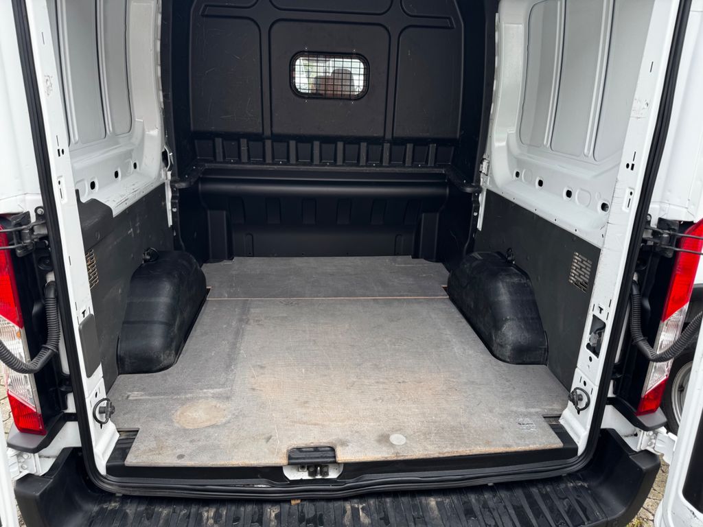 Ford Transit 2021