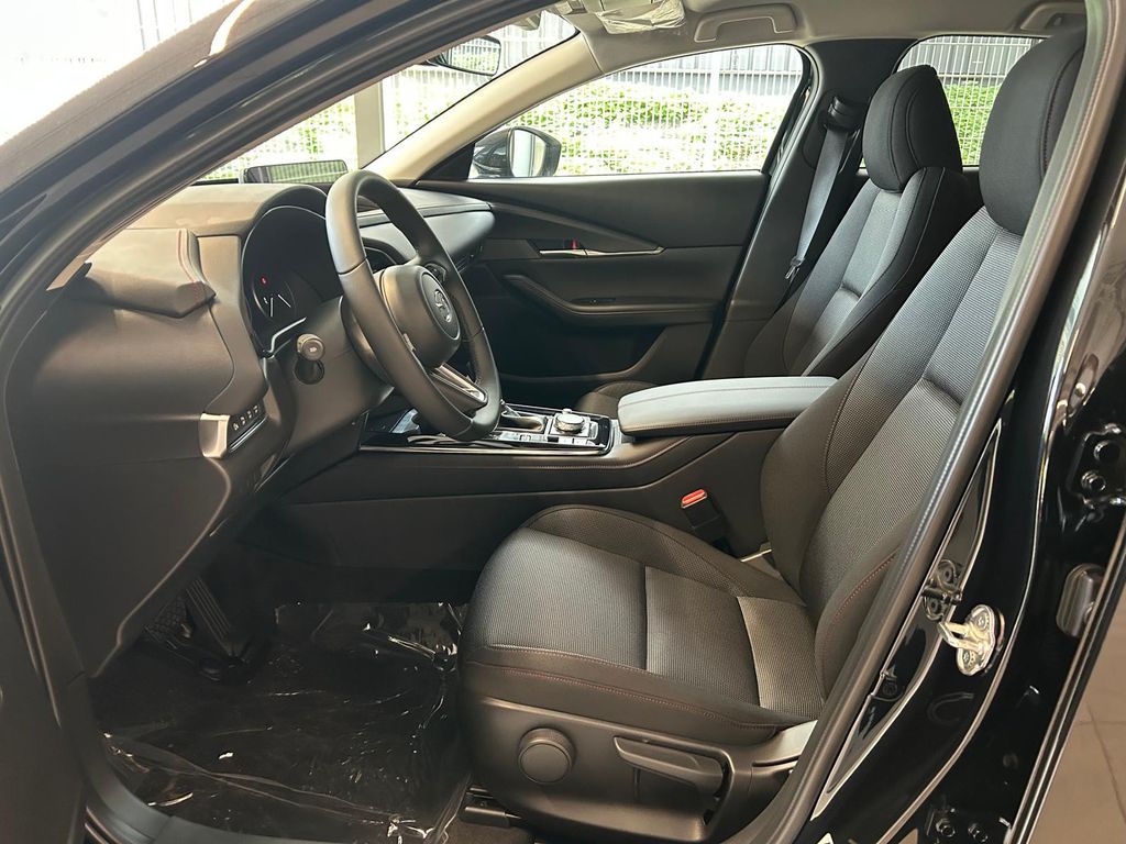 Mazda CX-30 2025