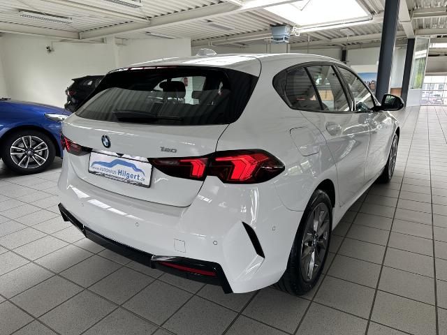 BMW 120 2024